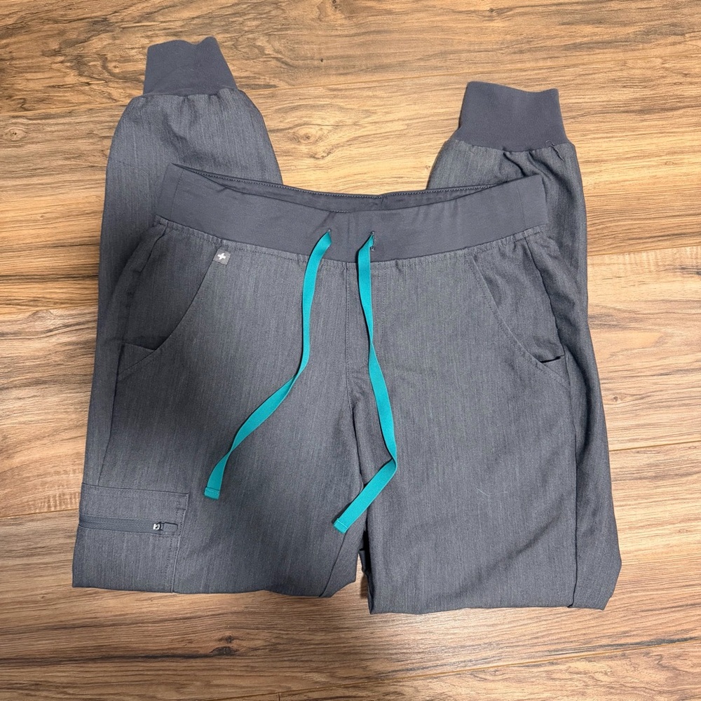 Figs Technical Collection Gray Graphite Zamora Joggers